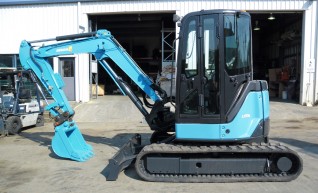 Airman 4 Tonne Excavator  1