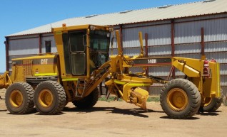 Cat 140H Grader  1