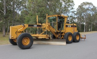 CAT 140H Motor Grader 1