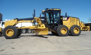 CAT 140M GRADER 1