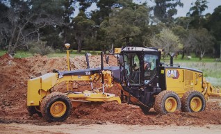 CAT 150 AWD Grader w/gps 1