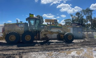 Cat 16M Grader 1