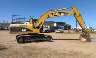 Cat 320 Excavator 1