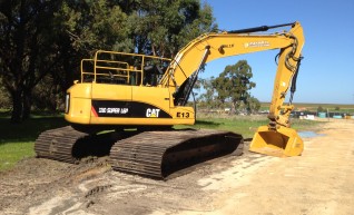 Cat 320DL LGP Excavator 1