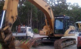 CAT 322 CL EXCAVATOR 1