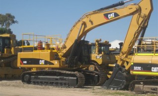 CAT 345D Excavator 1