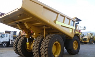 Cat 775E Rigid Dump Truck 1