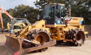 Cat 815F Series 2 Compactor 1