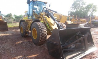 Cat 924H IT Loader 1