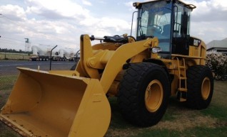 CAT 928H WHEEL LOADER - MINE SPEC 1