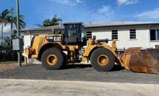 CAT 972 Loader 1