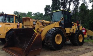 CAT 972G Loader 1