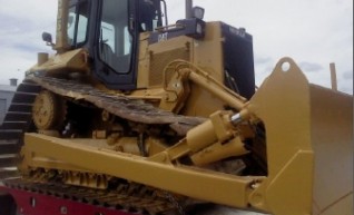 CAT D6M DOZER 1