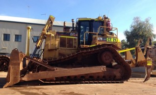 Cat D7R Dozer 1