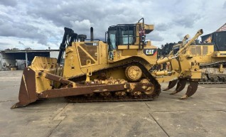 Cat D8T 1