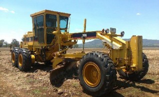 Caterpillar 12G Grader 1