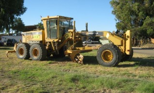 Caterpillar 14H Grader 1