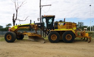 Caterpillar 16M Grader 1