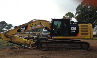 Caterpillar 320EL Excavator 1