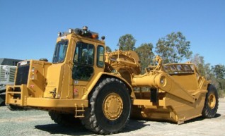 Caterpillar 631D Scraper 1