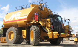 Caterpillar 777-F Water Cart 1