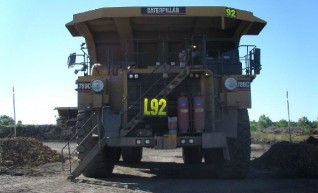 Caterpillar 789C Dump Truck 1