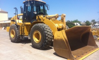 Caterpillar 966H Wheel Loader 1