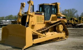 Caterpillar D7R Dozer 1