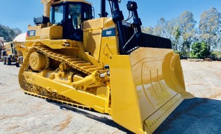 Caterpillar D9T Dozer 1