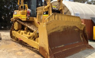 Caterpillar D9T Dozer 1