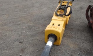 Caterpillar	 HD180 Hammer 1