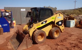 Caterpillar Skidsteer Loader 1