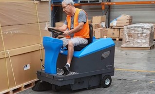 Compact Ride on Sweeper PB110 1