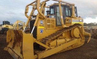 D6 Dozer Cat with GPS 1