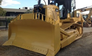 D7E (Electric) Dozer 1