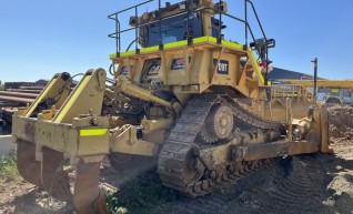 D9T CAT Dozer 1