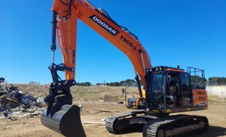 Doosan 21T Excavator 1