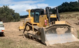 CAT D8T DOZER 1