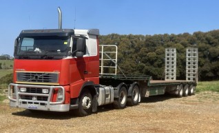 Truck & Drop Deck Trailer w/ramps 1