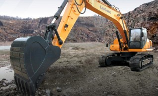 Excavator 30 Tonne 1