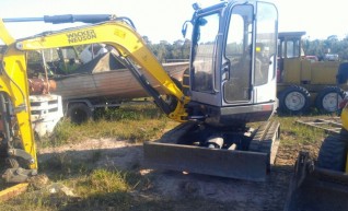 Excavator 4tonne 1