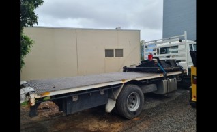 10T Flatbed Truck w/6.5m tray 1