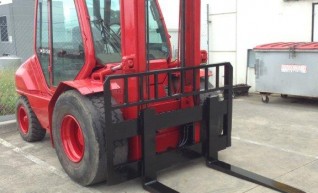 Forklift Rough Terrain 5T 1