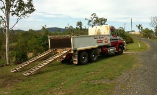 Freightliner Tipper 450hp 1