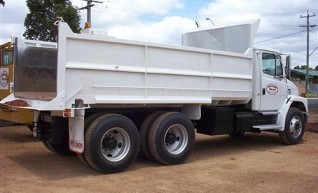 Freightliner Tipper 1