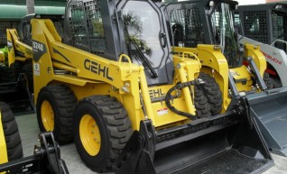 Gehl 5240E Skid Steer 1