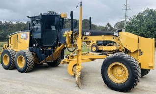 140M Grader 1