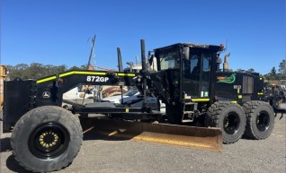 872 GP John Deere Grader w/GPS 1