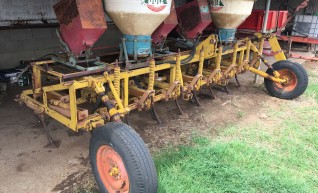 Gyral Row Crop Planter 1