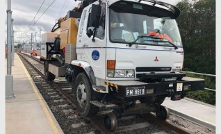 Hi rail vac truck 1
